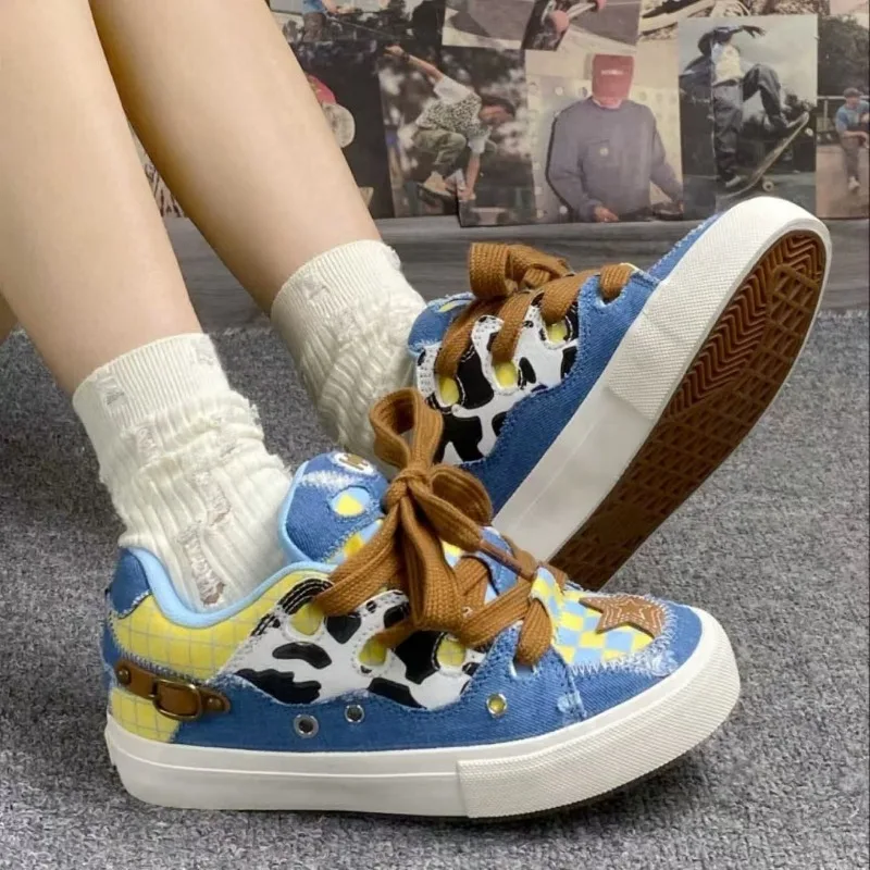 

Мужская и женская спортивная обувь. Универсальные удобные женские повседневные кроссовки на плоской подошве больших размеров. Прогулочные повседневные кроссовки на толстой подошве.