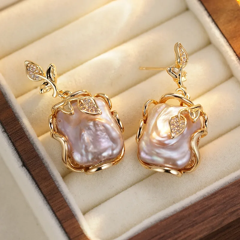 

European Style Luxury Elegant Women Pearls Golden Dangle Earring Set , Woman Fashion Ear Accessories Jewelry