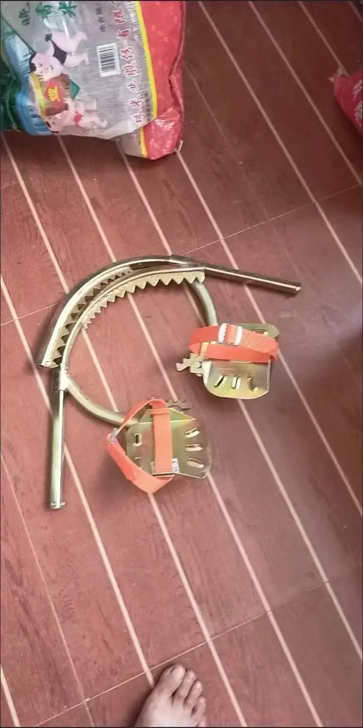 Tree Climbing Iron Shoes Foot Hook, Adjustable Foot Tie Tree Grab Climbing Device for Coconut Fruit Picking