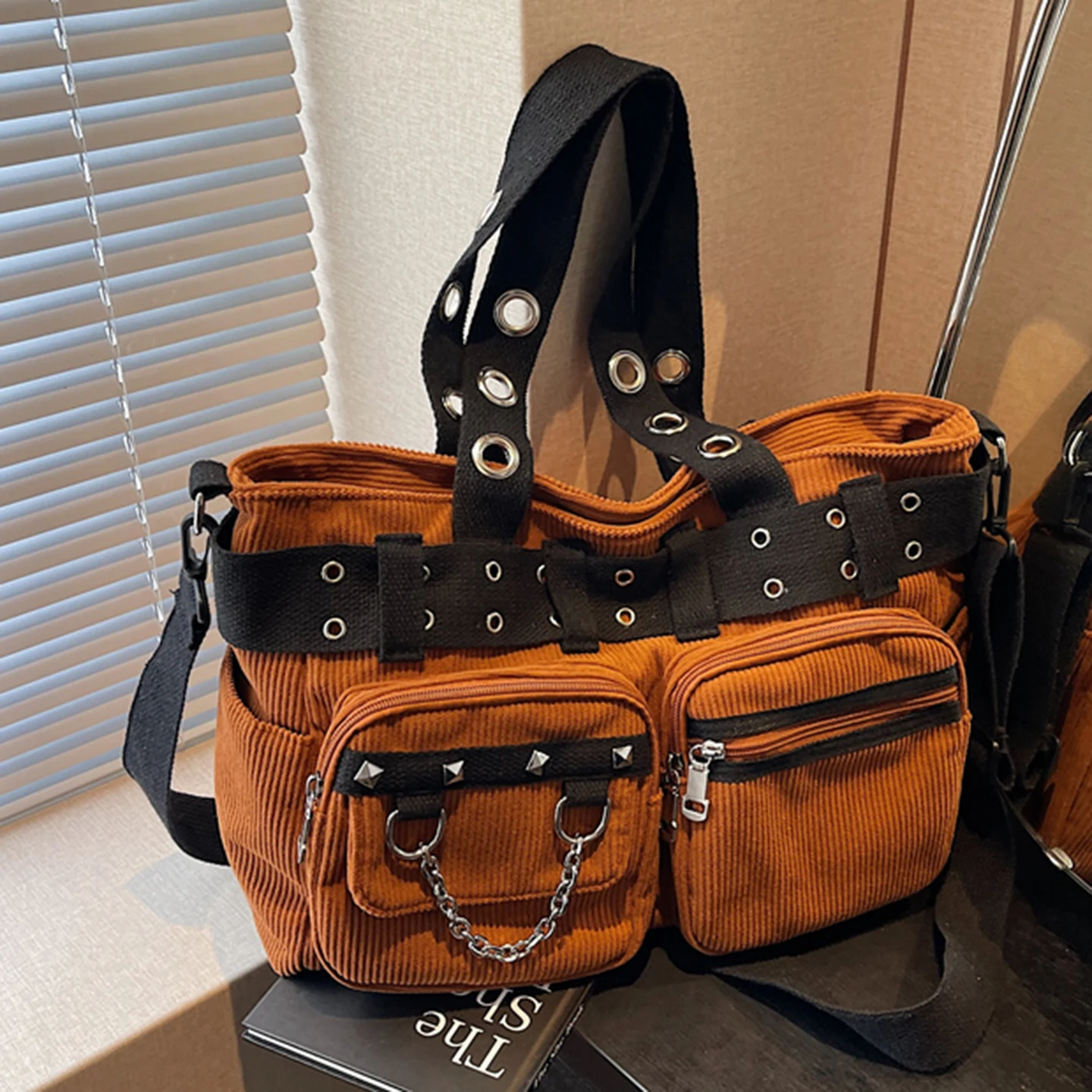 

2025 New Corduroy Motorcycle Bag Women's Multi-ket Single oulder Slant Cross Handbag Casual Commuting Versatile Tote Bag