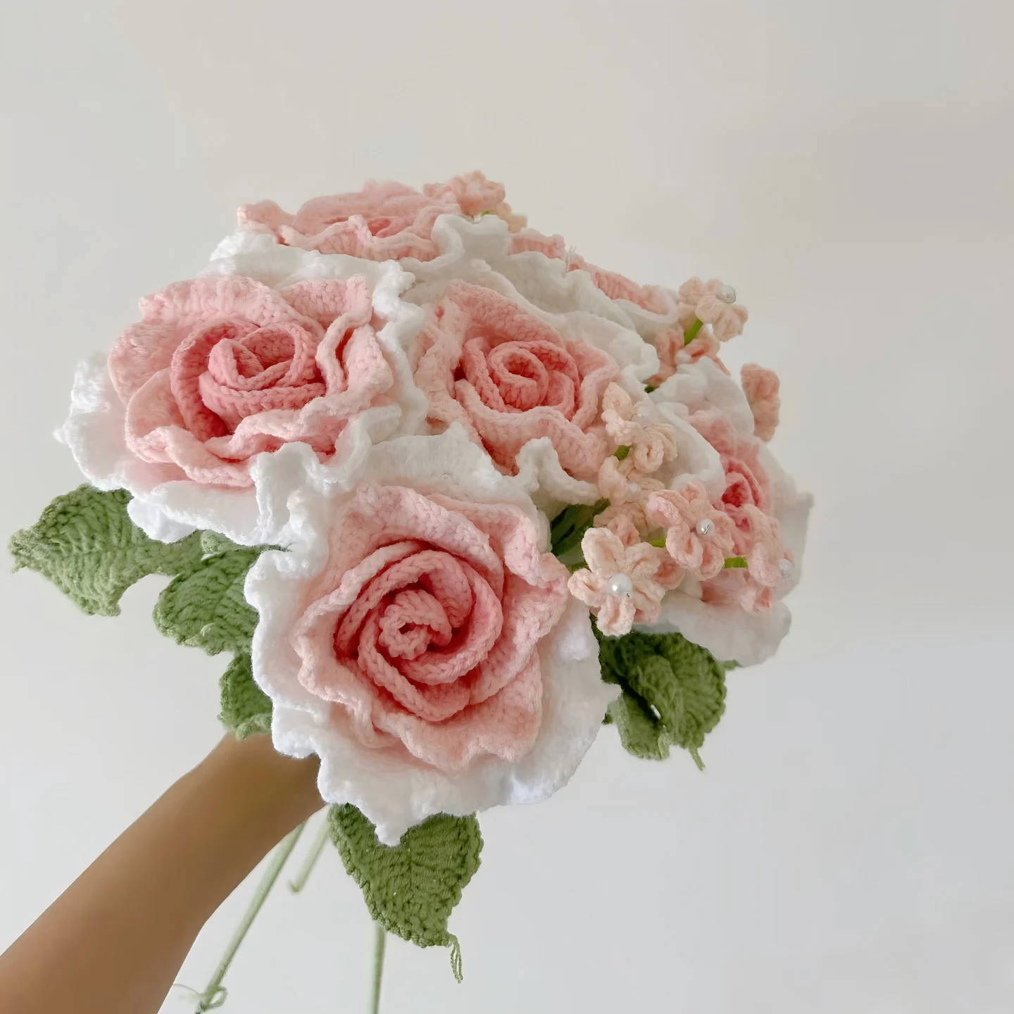 

Handmade crochet Thai rose simulation flower home decoration, wedding decoration, Valentine's Day gift for girlfriend, wife