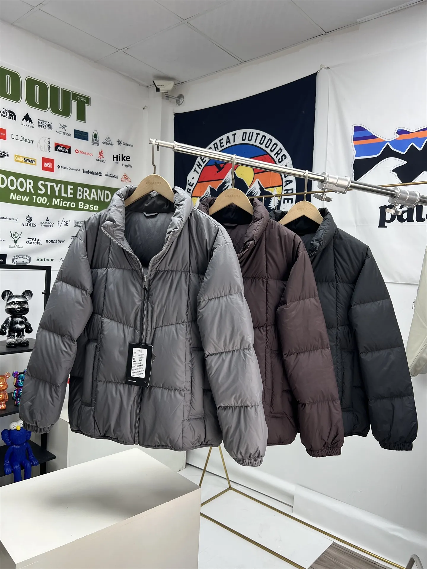 

Ультралегкая пуховая куртка с высоким наполнителем, ветрозащитная, водоотталкивающая, с воротником-стойкой, для активного отдыха и повседневной носки, стильная, городская, модная...