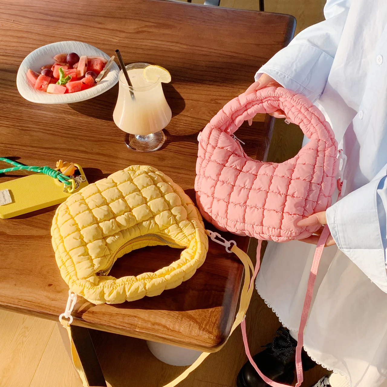 Modische Ultraleichte Damenhandtasche Gesteppte Schultertasche für Frauen Einfarbige Daunen-Baumwoll-Gepolsterte Umhängetasche