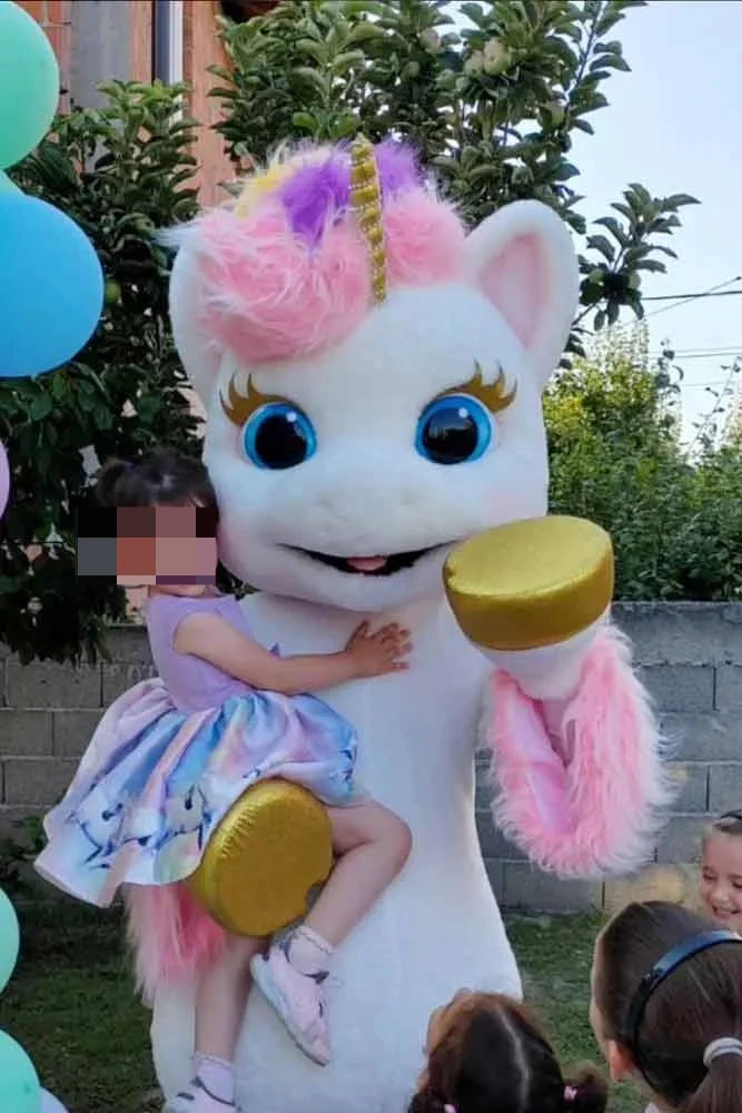 Nowy Biały Różowy Kostium Maskotki Jednorożca Kreskówkowy Tęczowy Koń Przebrania Cosplay Impreza Futrzany Karnawał Halloween Kostiumy dla Dorosłych