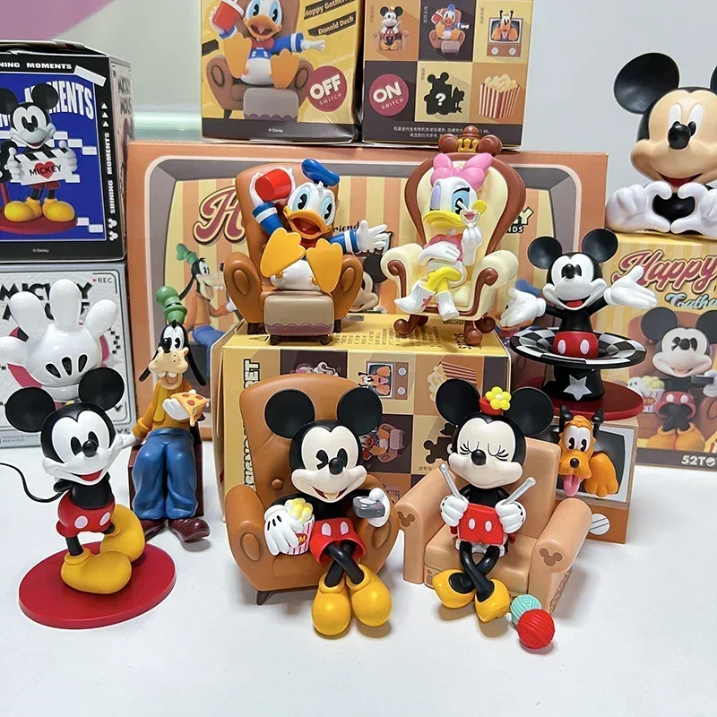 Genuine Disney Friends Happy Gathering Series Blind Box Kawaii Mickey Mini Daisy Anime Cartoon Model Collection Decor Toys Gift