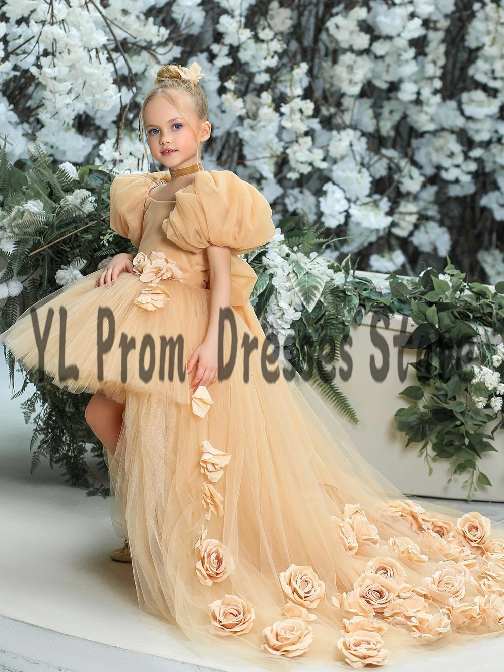 YL Champagne 3D Appliques ดอกไม้ชุดเดรสเด็กผู้หญิงพัฟแขน First Communion Gowns สูงต่ำเจ้าหญิงเด็กเด็กชุดเดรสปาร์ตี้