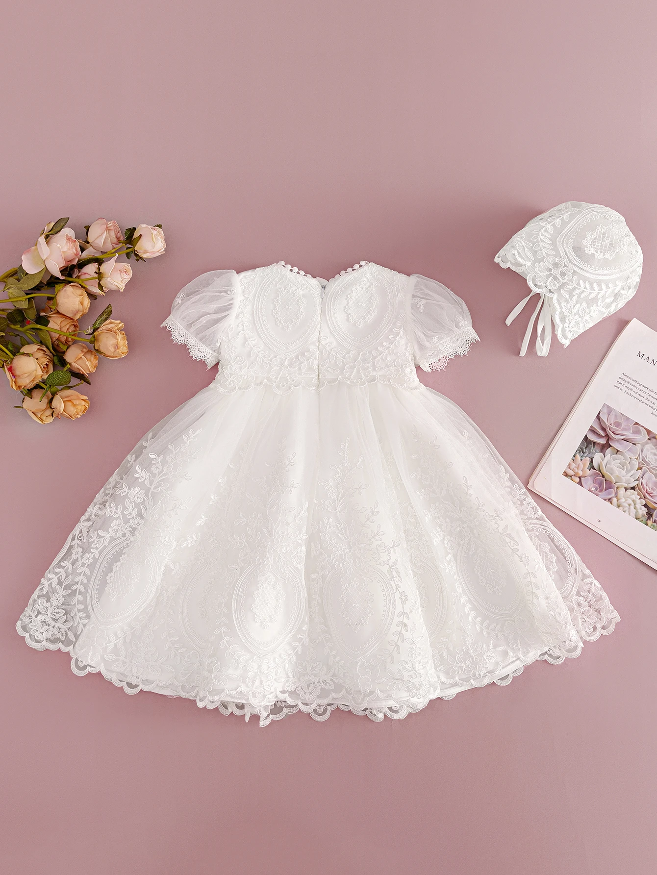 Baby Girl\'s High-quality Embroidered Long White Christening Dress with Little Gauze Dress