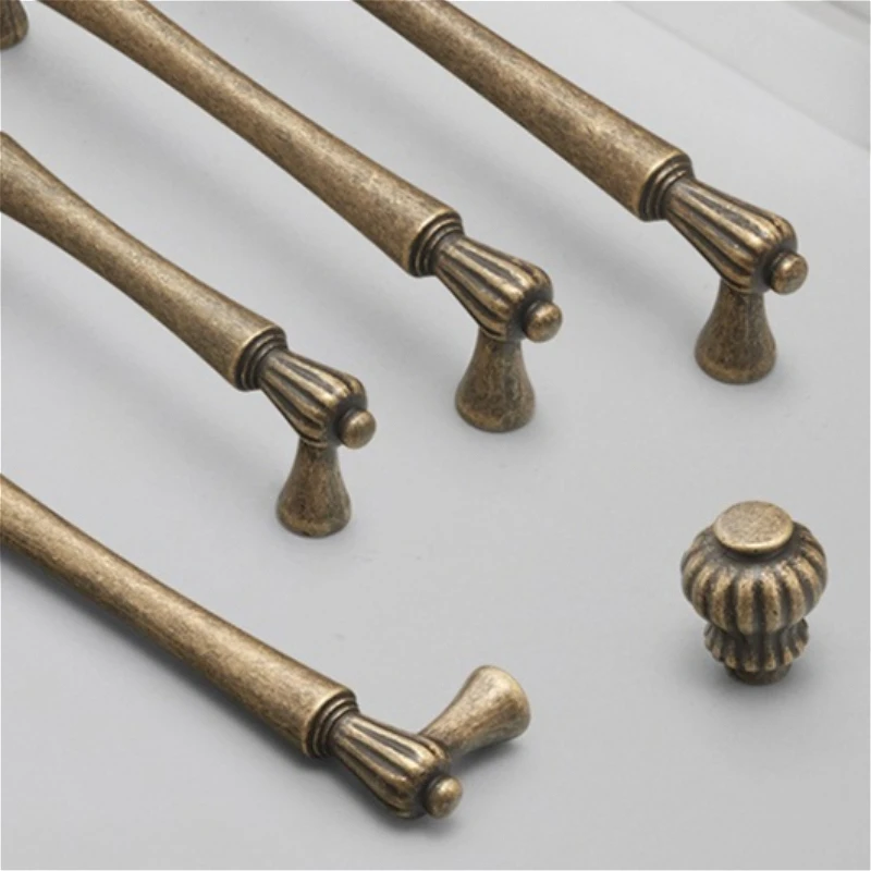 Antique brass cabinet door handle–American-style wardrobe & cupboard door handle vintage drawer knob kitchen furniture handles