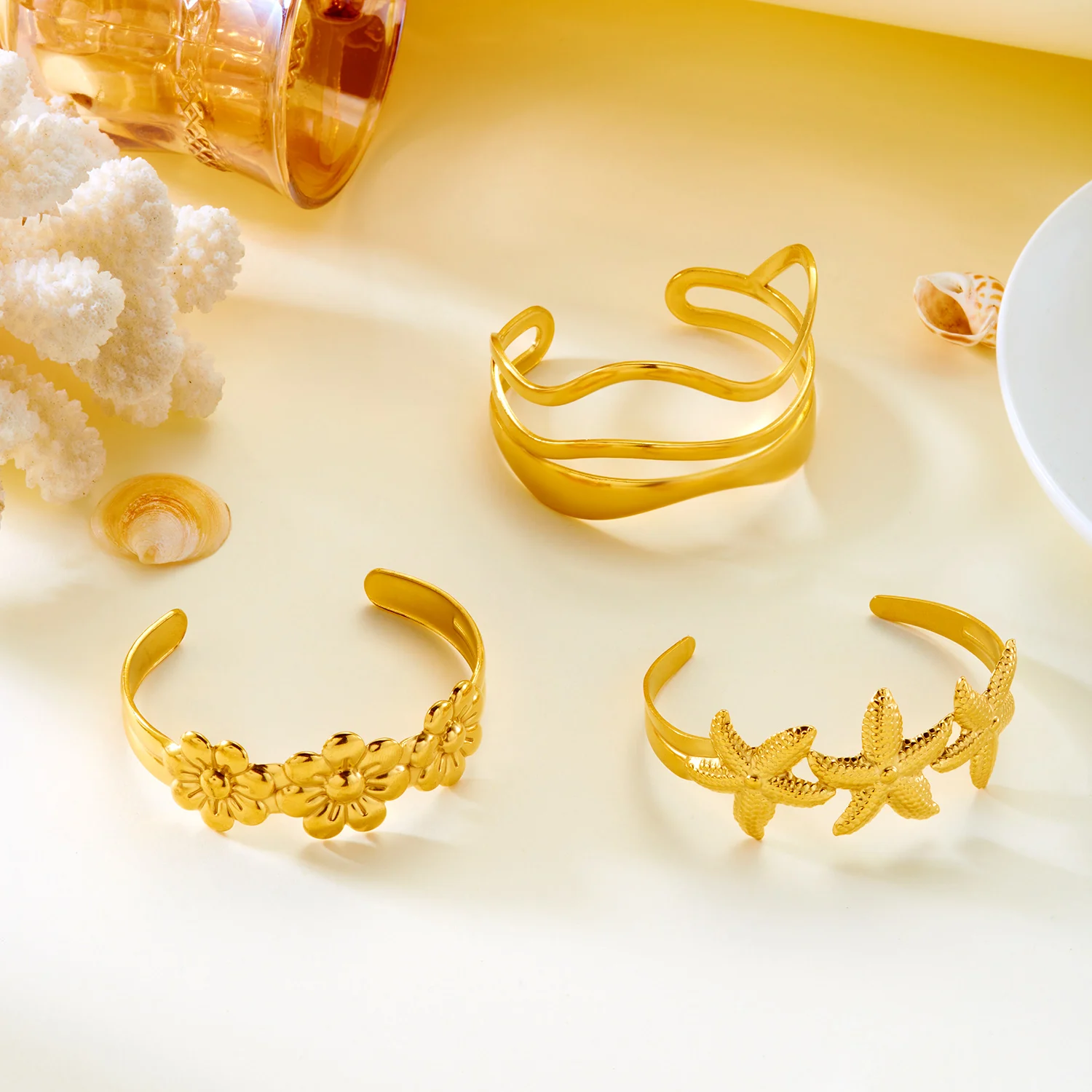 أساور من الفولاذ المقاوم للصدأ مطلية بالذهب للنساء بوهيميا زهرة نجم البحر هندسية قابلة للتعديل الكفة الإسورة مجوهرات مقاومة للماء