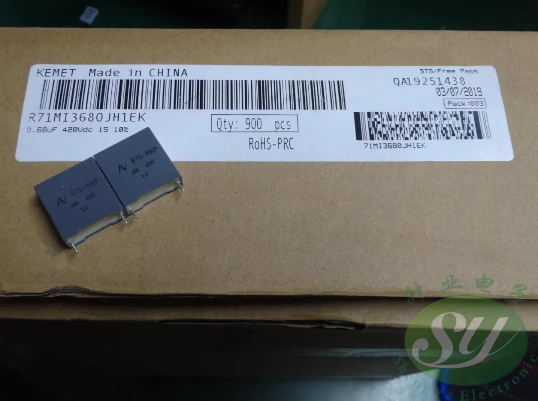 

10PCS AV R71 0.68uf/420V 680nf u68 684 New film capacitor 15MM
