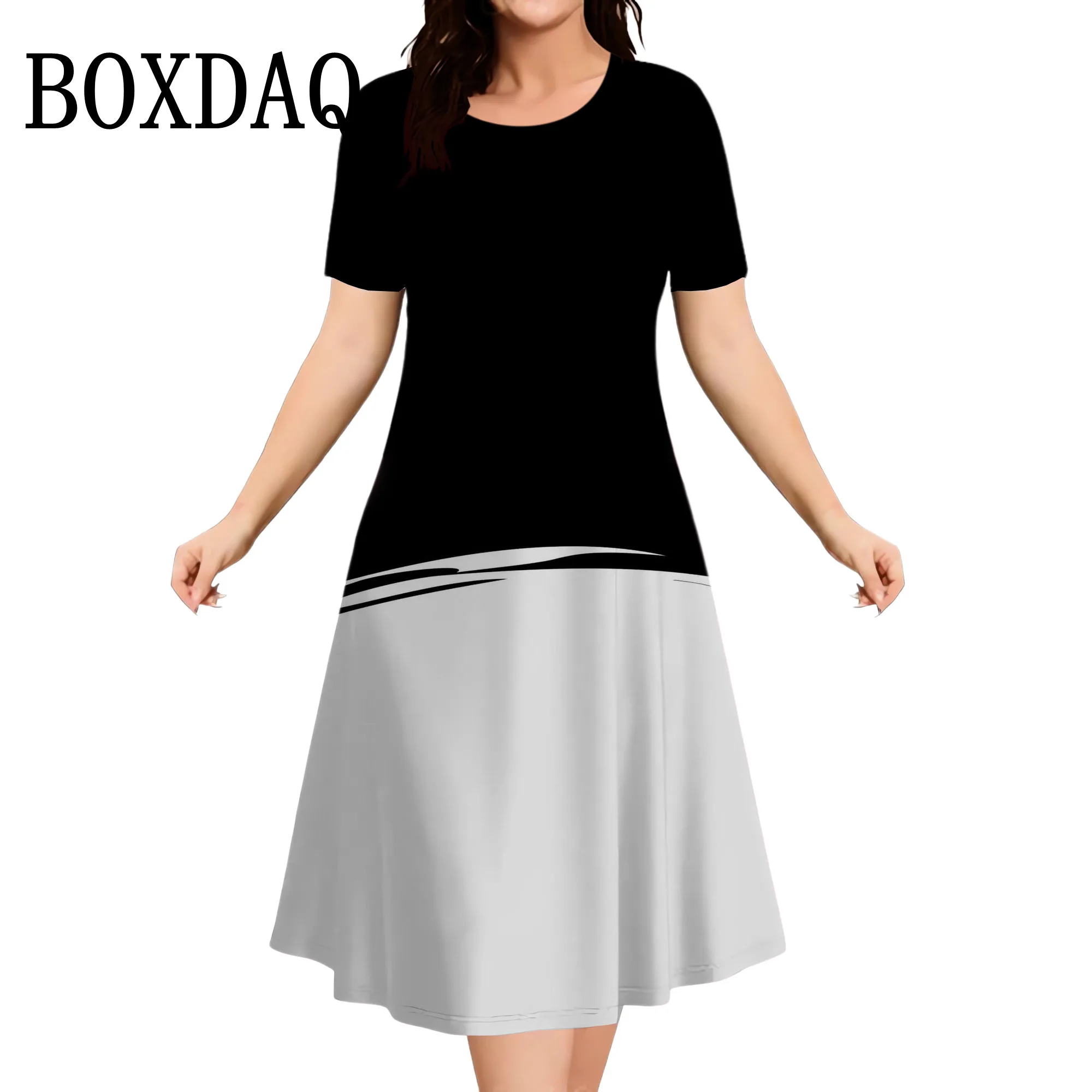 Plus Size Women's Contrast Summer Dress - close-up view