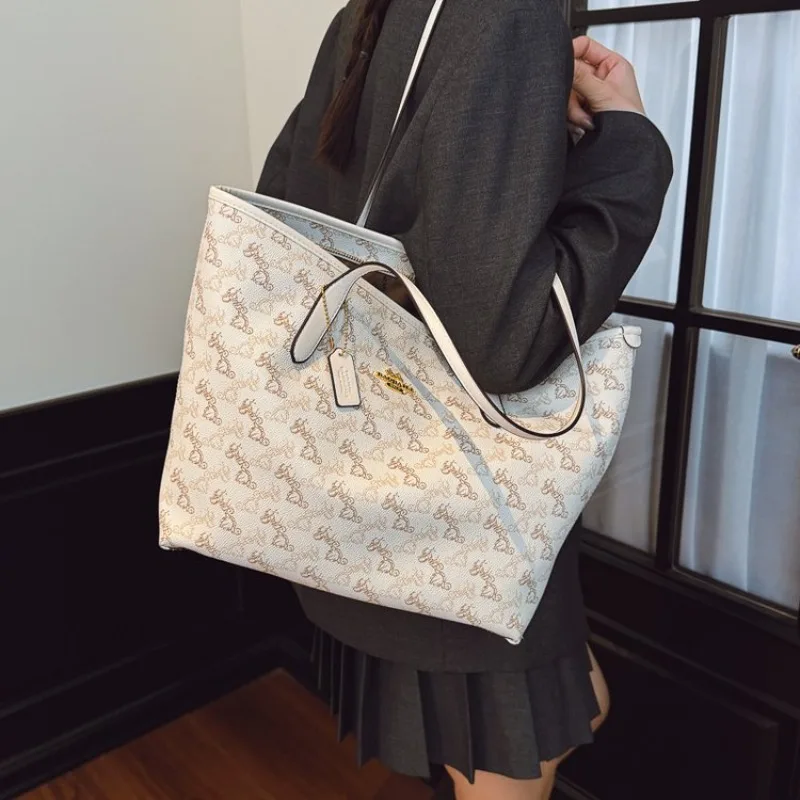 

High-End Women Messenger Bag Crossbody Design Best For Party Can Be Used As A Glamorous And Spacious Diaper Bag