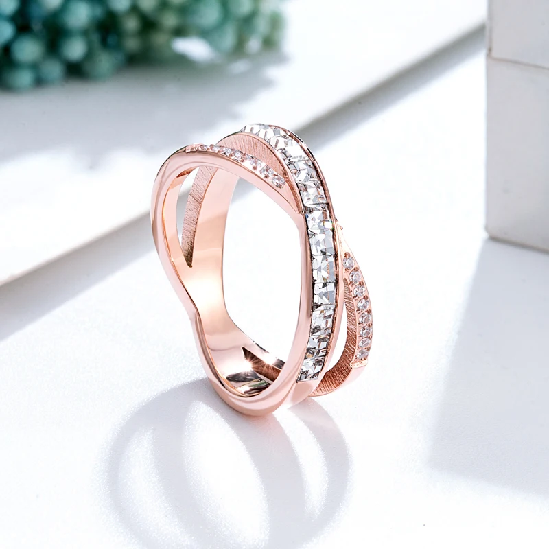 Schönes Design Biforked Inlay Zirkon und Kristall Ring für Frau Edelstahl Hochzeit Schmuck Ring Liebesgeschenk – Detail 4