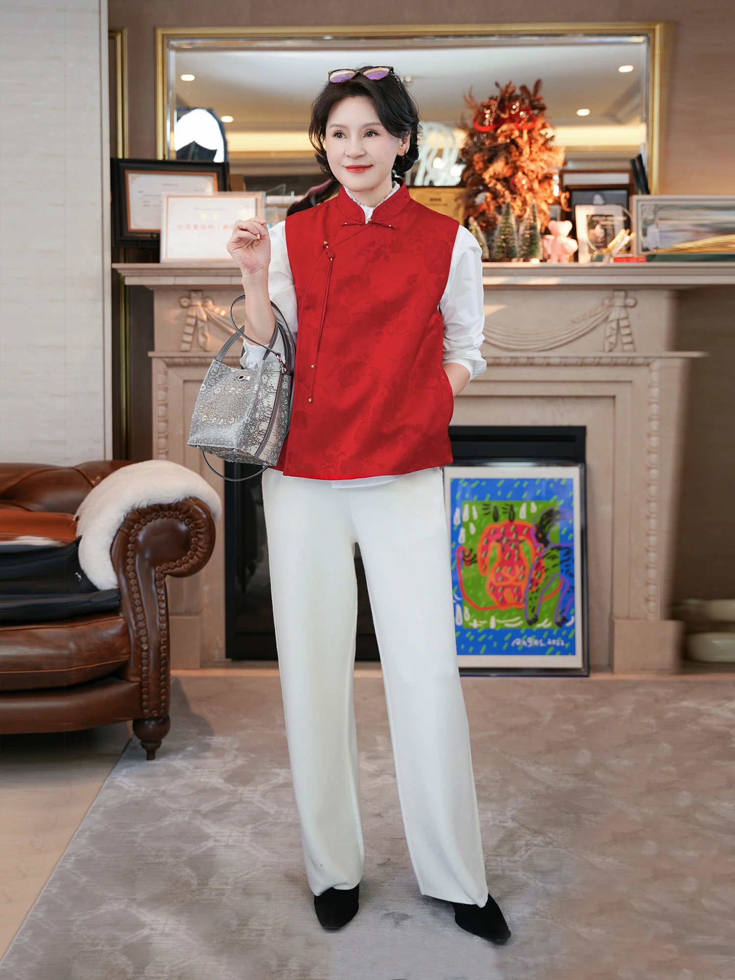 

Новая китайская атласная жилетка с вышивкой и узором Луи, хлопковая, для женщин, приталенная, с цветочным принтом пионов