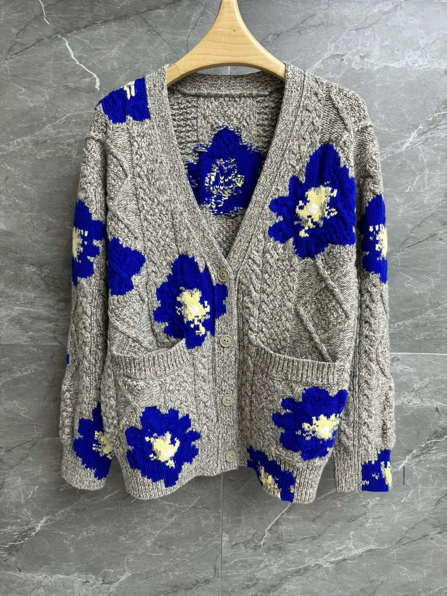 

EVACANDIS 100% Cashmere Women V-Neck High Quality Floral Pattern Knitted Cardigan Vintage Elegant Chic Autumn Winter New Sweater