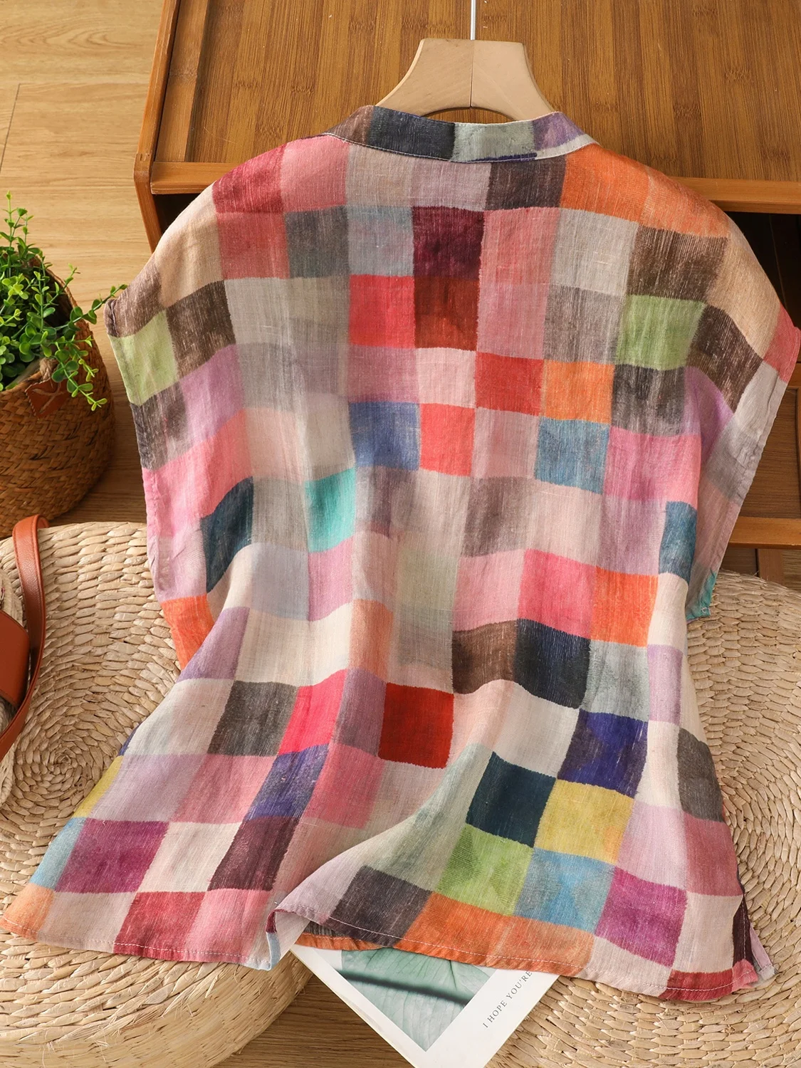 เสื้อเชิ้ตลายสก็อตสไตล์จีนใหม่สำหรับผู้หญิง ฤดูร้อน 2025 ทรงหลวม แฟชั่น ช่วยให้ดูผอม ทรงสเวตเชิ้ต วินเทจ เหมาะสำหรับใส่ไปทำงาน ผ้าบาง