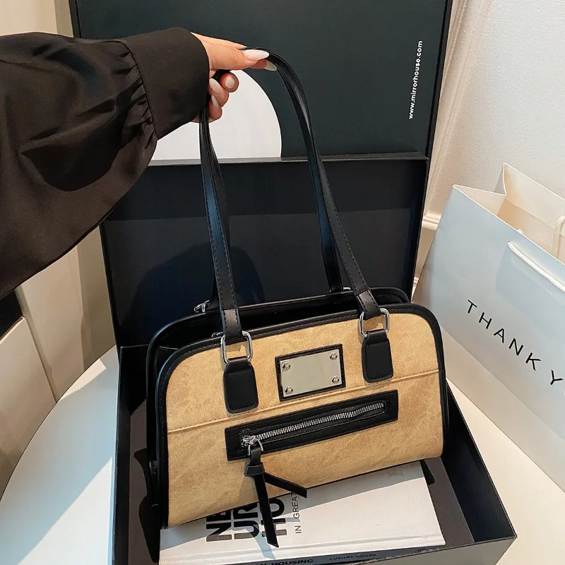 

Рюкзаки из ПУ кожи с пэчворком и молнией, модные, 2026 года, в новом британском стиле, текстурированные, универсальные, большой вместимости, для поездок на работу