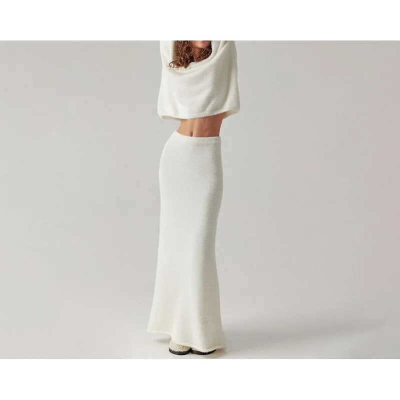 

Fall/Winter 2025 New Imitation Mink Sweater Set Women's Fall/Winter Commuting Simple Knitted V-Neck Sweater Skirt Set