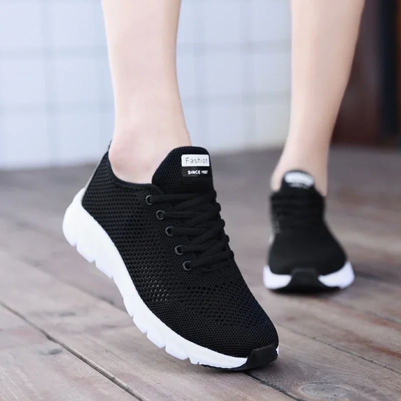 Women's Running Shoes 2024 Breathable Sports Shoes Mesh Cushion Tennis Outdoor Lacing Cushioning and Rebound Training Shoes