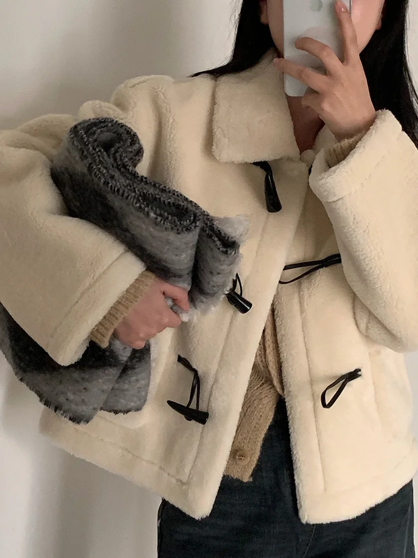 

Корейское теплое женское пальто с мехом ягненка, женское свободное пальто с роговыми пуговицами, модная зимняя верхняя одежда для маленьких фигурок