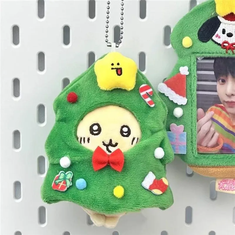 MINISO Chiikawa Usagi Plüschtasche zum Aufhängen, Dekorationen, kleine Füße, Weihnachtsbaum, Stirnband, Puppenkleidung, niedlicher Cartoon-Schlüsselanhänger