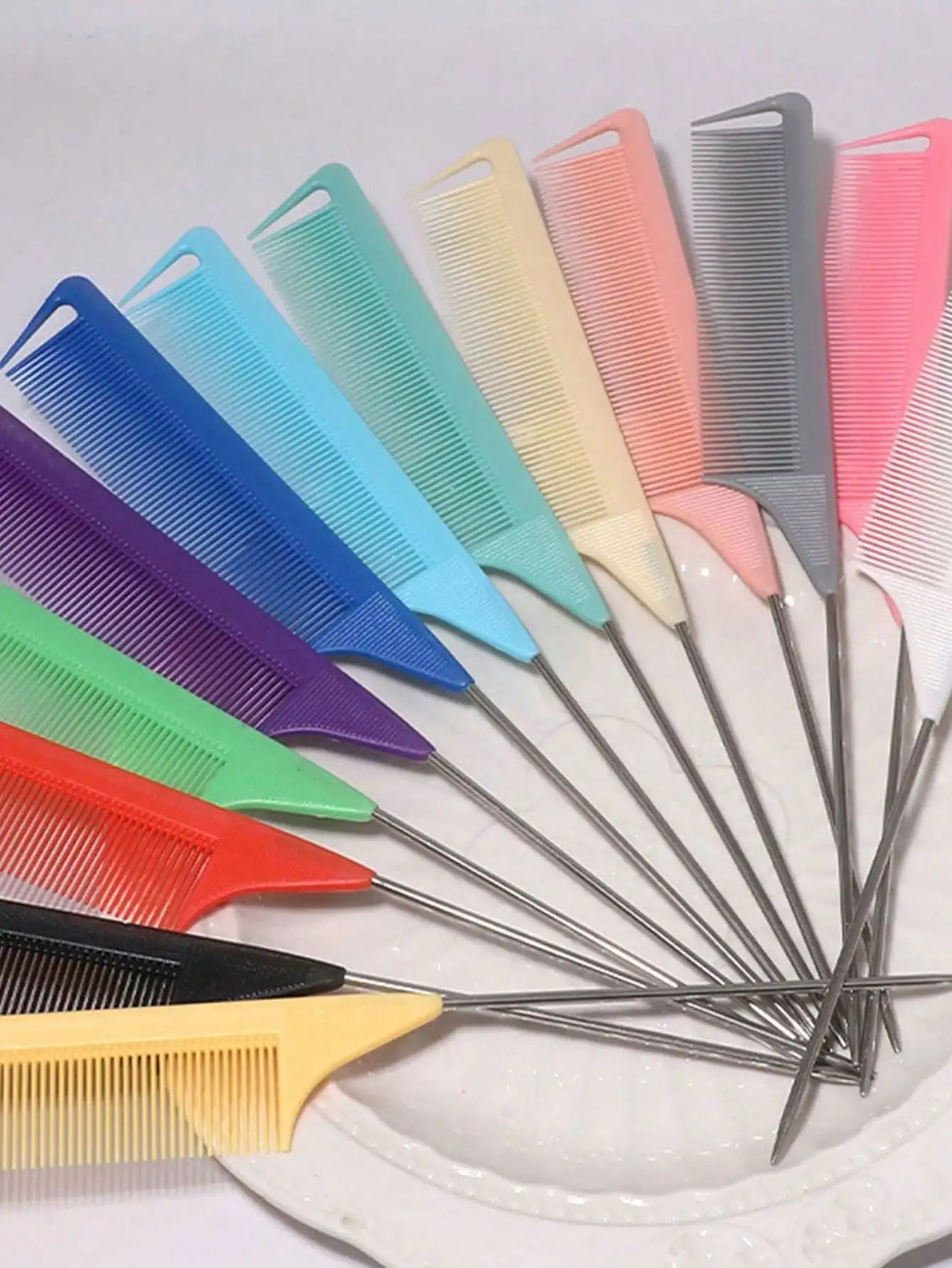 

The 1/7-Piece Professional Tip Tail Combs, Including Tip Tail Combs, Slit Combs, Stainless Steel Tip Tail Combs, Antistatic Hair Combs, Hair Braiding Combs, Fine-Tooth Tip Tail Combs, Highlighting Combs, Etc. It Is Multi-Functional And Suitable For Ordina