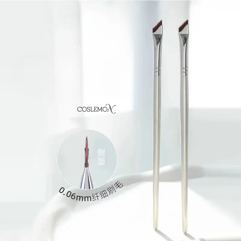 Pinceau à poils fins pour eye-liner et eye-blogueur, brosse pour les yeux endormis, anticerne à vers à soie, brosse à lame oblique, outils cosmétiques, 1 pièce