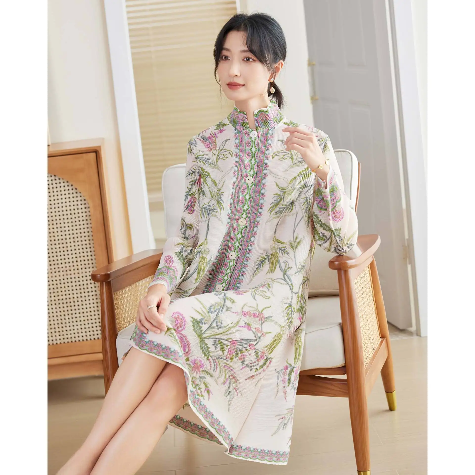 Temperament Mom Dress Early Autumn 2024 New Miyake High-end Large Size Printed Age-reducing Fashion Pleated Shirt Skirt