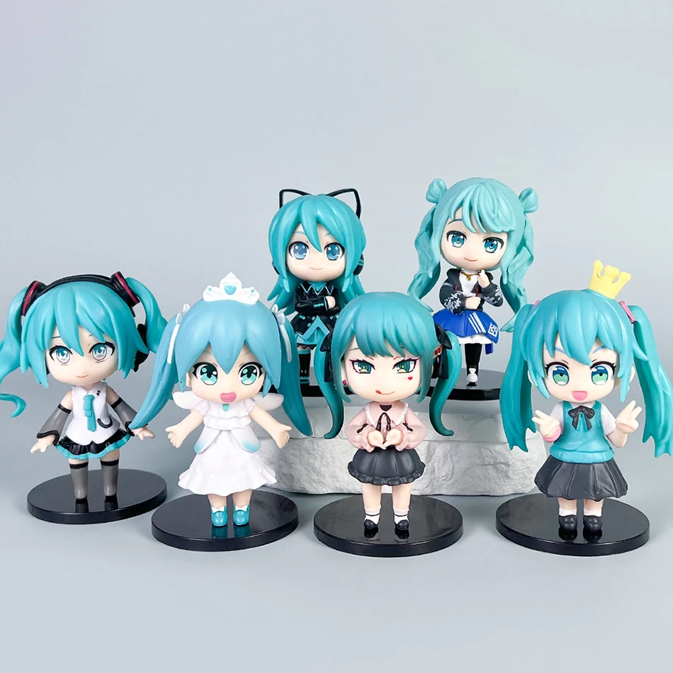 11 cm Anime Nuovo Hatsune Miku Figura Mini Personaggio Ornamenti Kawai Green Hatsune Decorazione della scrivania di Casa Giocattolo per adulti Regalo di compleanno per bambini