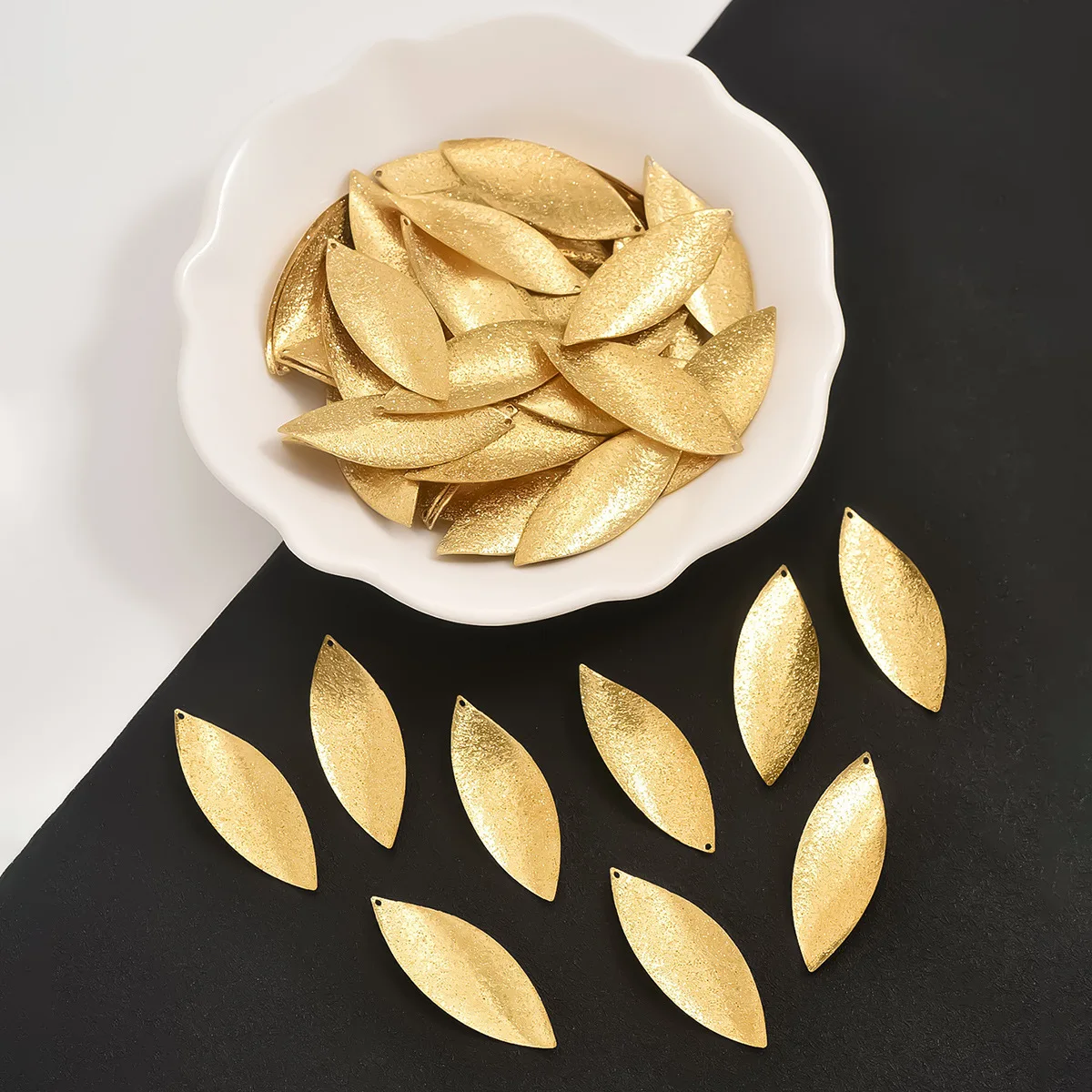 

200PCS Brass Leaf Charms Horse’Eye Shape Pandents DIY Earrings Necklace Bracelets Accessories Handicrafts Making Supplies