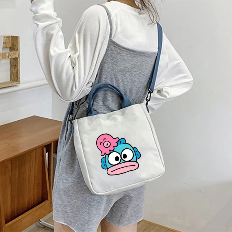 

Сумка через плечо Sanrio для девочек, сумка через плечо с принтом мультфильмов «Hello Kitty&Friends», сумка через плечо большой вместимости, портативная холщовая сумка для хранения