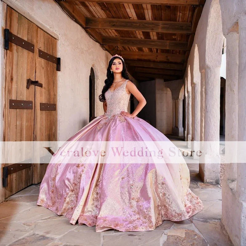 Princess Pink Quinceanera Dresses Lace Applique Spaghetti Straps Sweet 16 Dress Lace-Up Sequin Vestidos De 15 Años