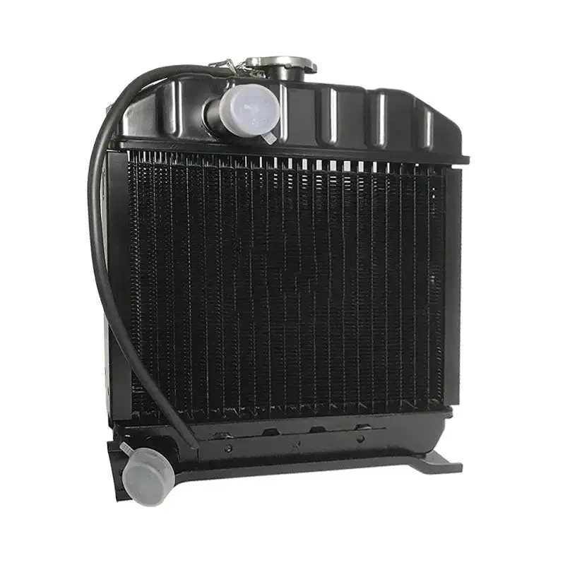 Radiator with Overflow 15221-72060 for Kubota L175 Tractor Cheap aluminium Core Wheel Tractor Radiator For Sale