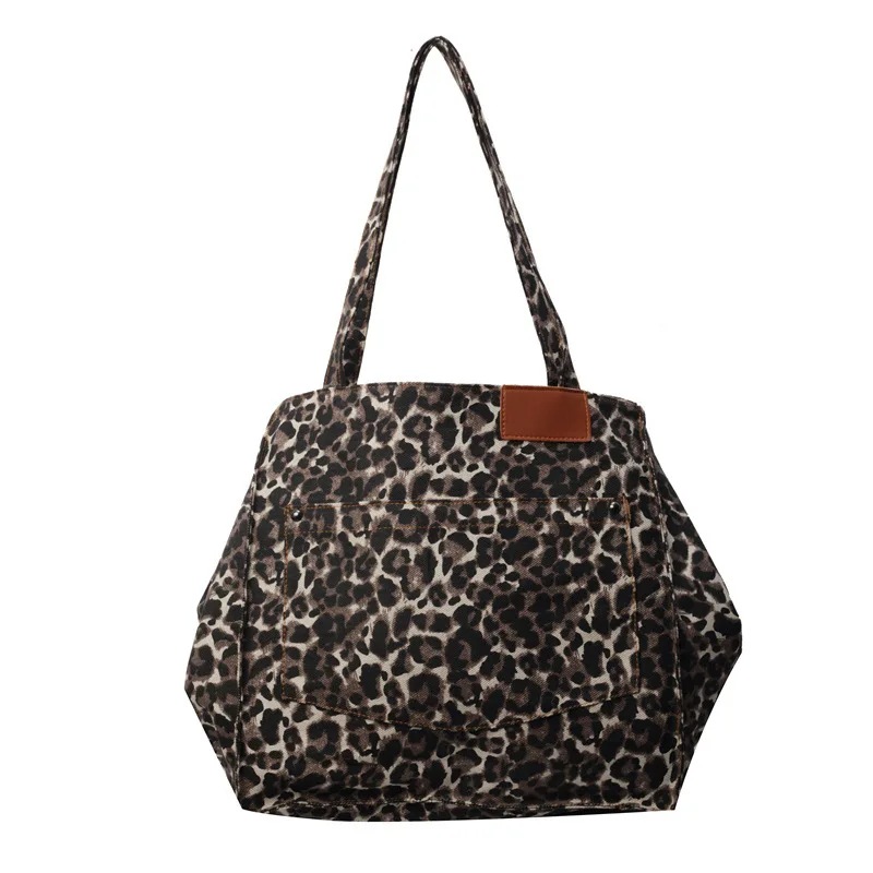 

Superior Quality Leopard Canvas Tote Women's Large Capacity 2024 New Trendy Handheld Commuter Versatile One Shoulder Mommy Bag