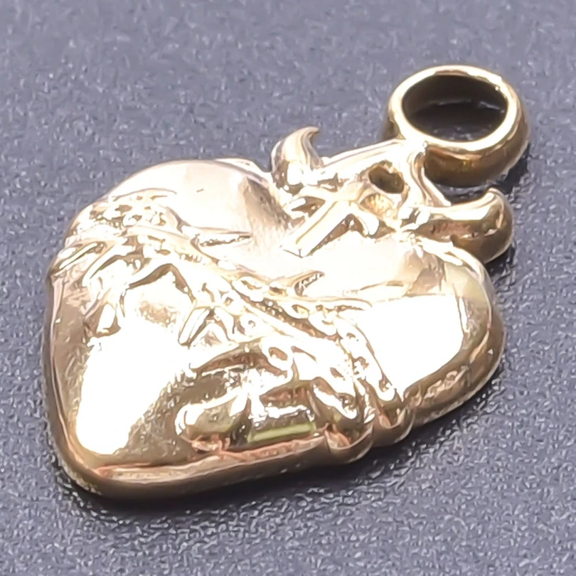 Fashion Love Charm Gold Color Stainless Steel Heart Pendants For Jewelry Making Supplies Punk Girl Accessories DIY Necklace Bulk