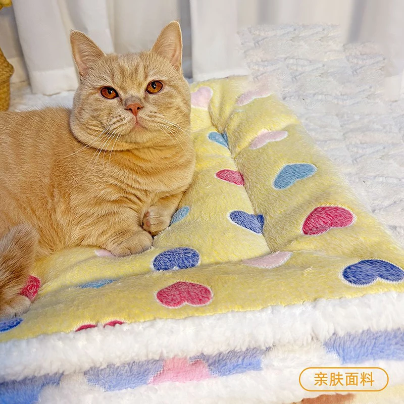 Thickened pet sleeping mat, Suitable for strollers, Can be used as a cushion or cover, Keeps warm