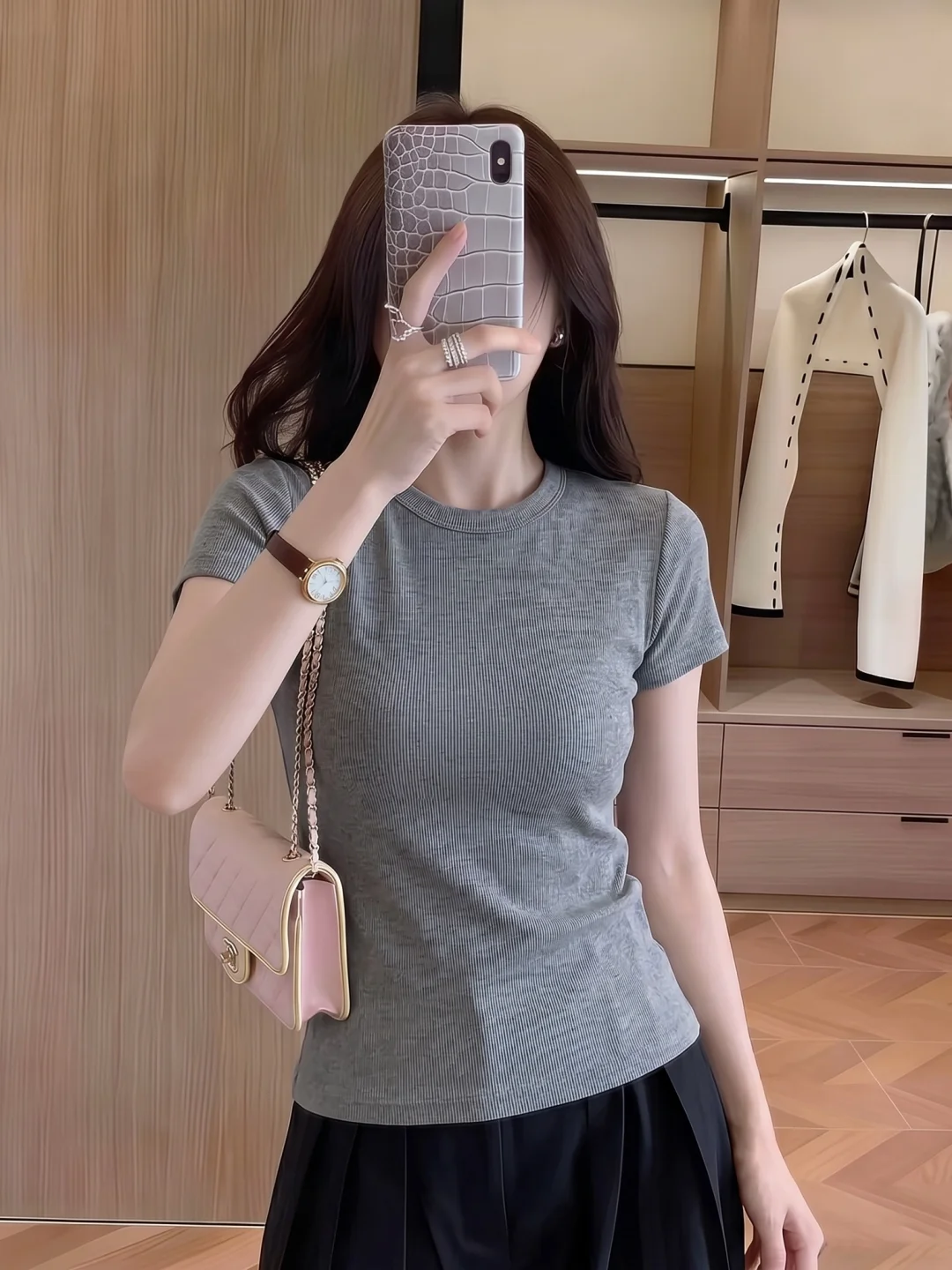 

Comfortable Short Sleeve T-Shirt round Neck Simple Style Summer Fashion Slimming Top Versatile Shoulder Fit Women's Casual Wear