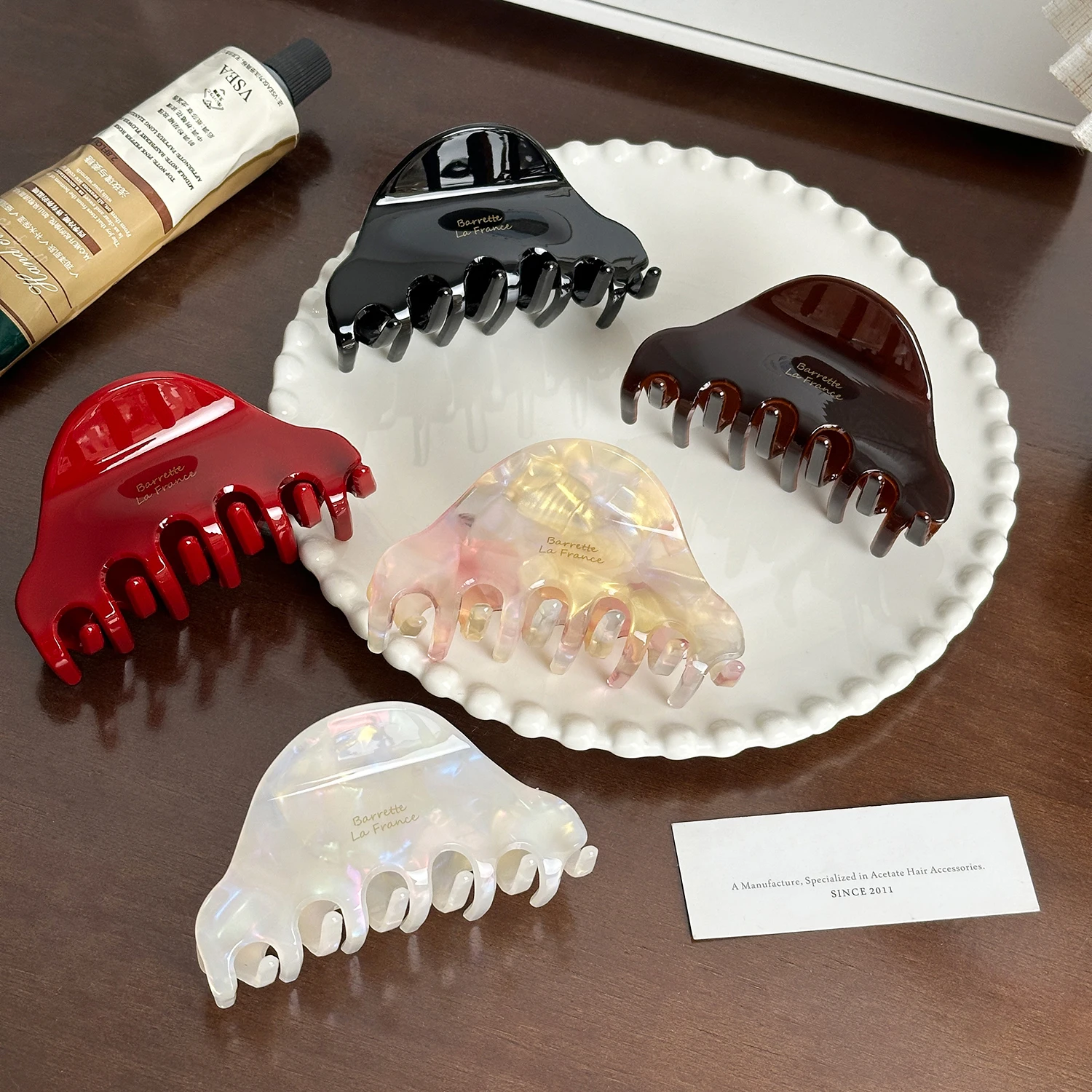 

Dowell High-end Gold Label Acetate Gripper, Back Of The Head, Hair Clip, Simple Shark Clip Hair Accessory