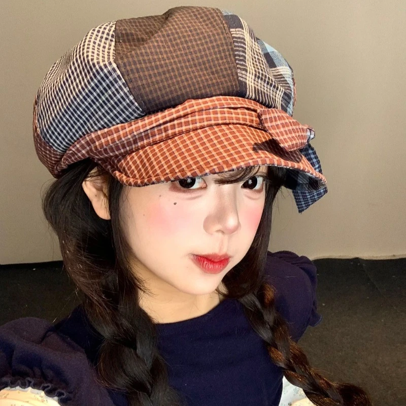 Koreanische Schleifenstickerei Karierte Mode-Baskenmütze für Damen, Sommer- und Herbst-Nischen-Retro-Britische Große Version Achteckige Newsboy-Kappe – Detail 4