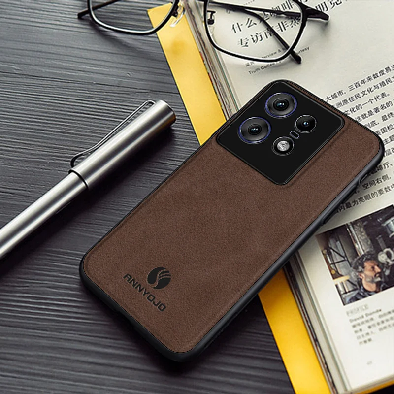 Pour Motorola Edge 50 Pro XT2403 étui plaque magnétique intégrée Surface en cuir PU couverture arrière rigide étui mat pour Moto Edge 50 Pro 5G