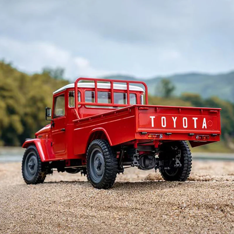 Fms New Product 1:12 Toyota Fj45 Rtr Pickup Remote Control Off-Road Climbing Vehicle 2-Speed Mechanical Transmission Model Rc