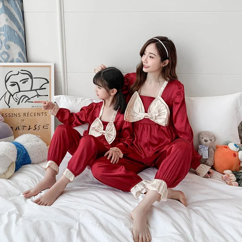 

Silk Mommy and Me Pijama Suit Autumn Long Sleeve Satin Family Matcing Pajamas Set Soild Bow-knot Youth Girl Homewear Clothes