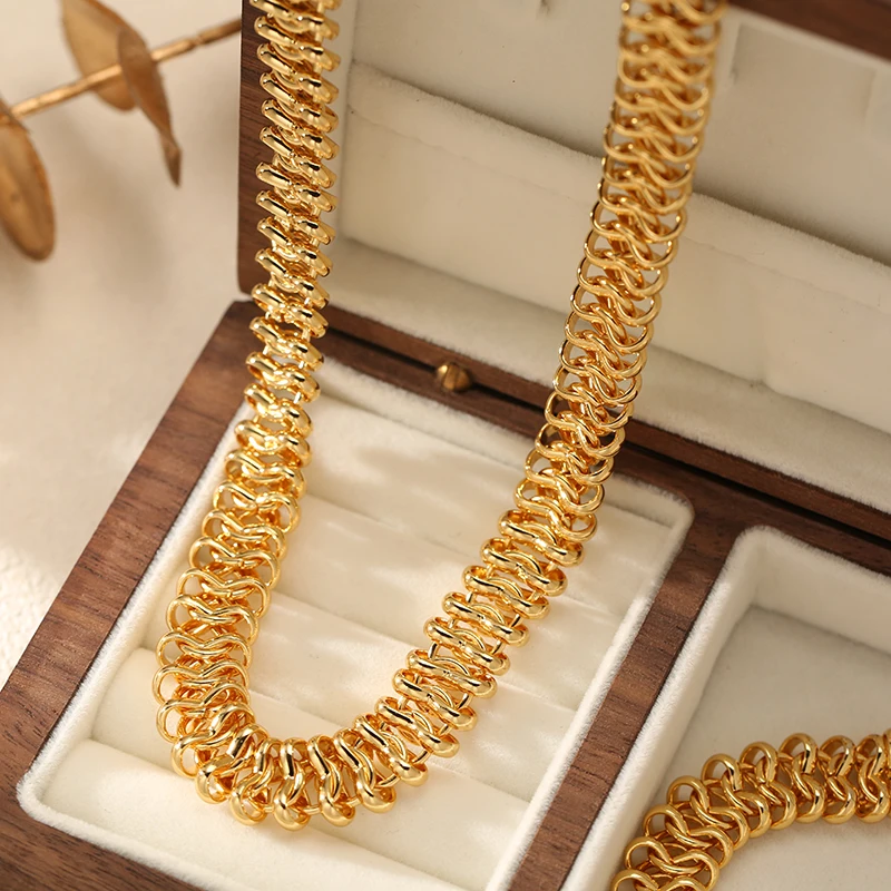 EILIECK 316L Stainless Steel Chain Necklace Minimalist Metalic Texture 18 K PVD Plated Statement Collar Necklace Jewelry Gift