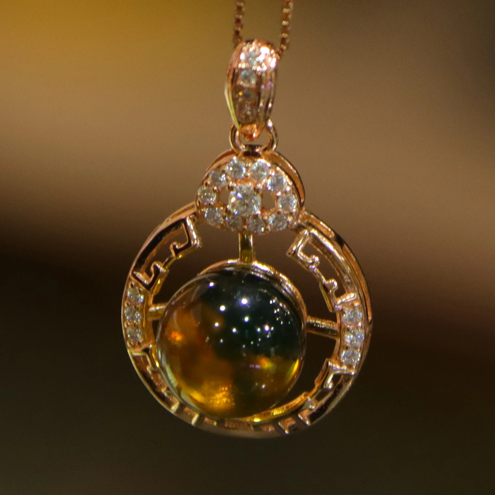 

Natural Mexican Blue Amber 925 Sterling Silver Circular Pendant with 9mm Round Bead