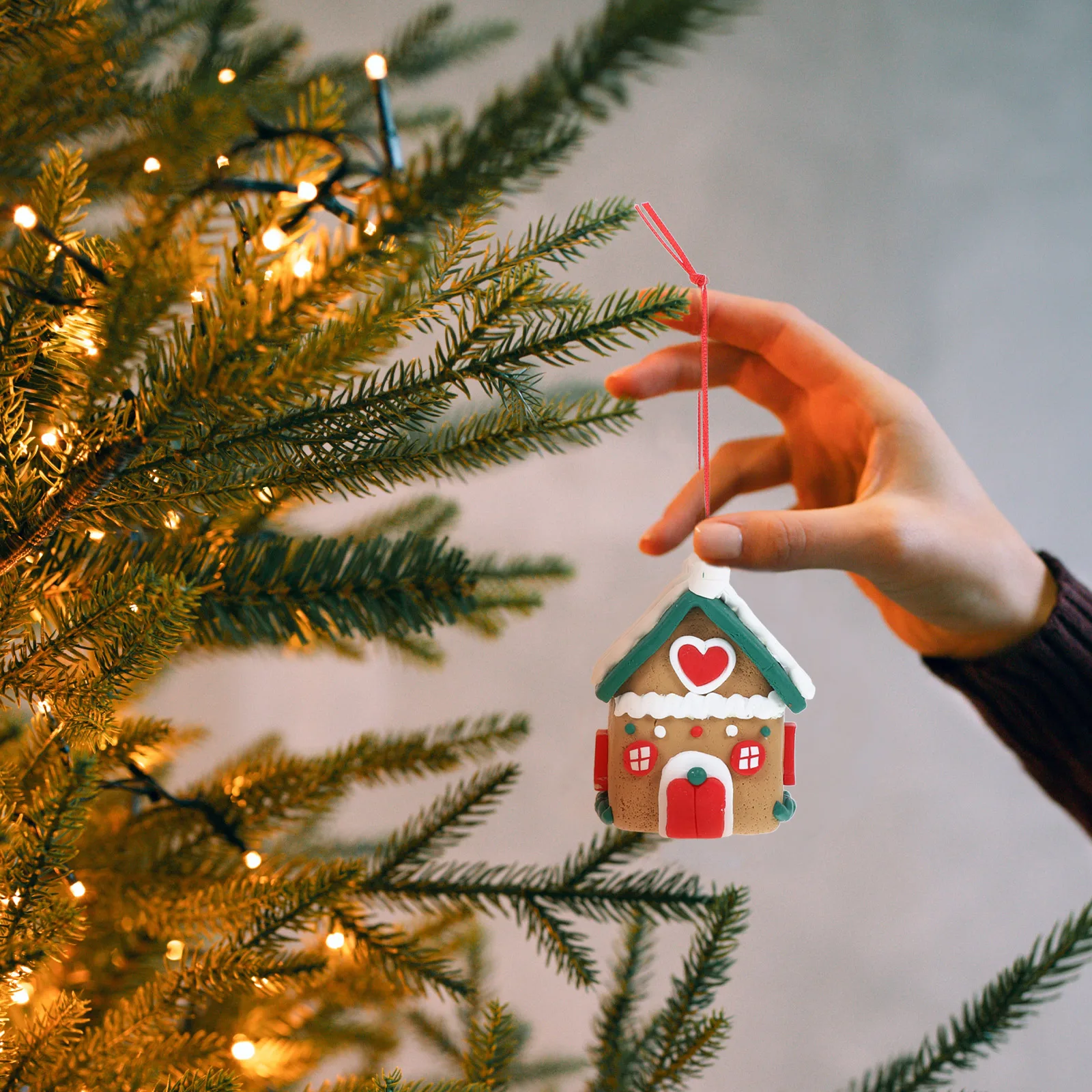 

Gingerbread House Clay Small Christmas Tree Decorations Pendant Xmas Party Supplies Xmas Scene Layout Supplies Holiday DIY Gifts