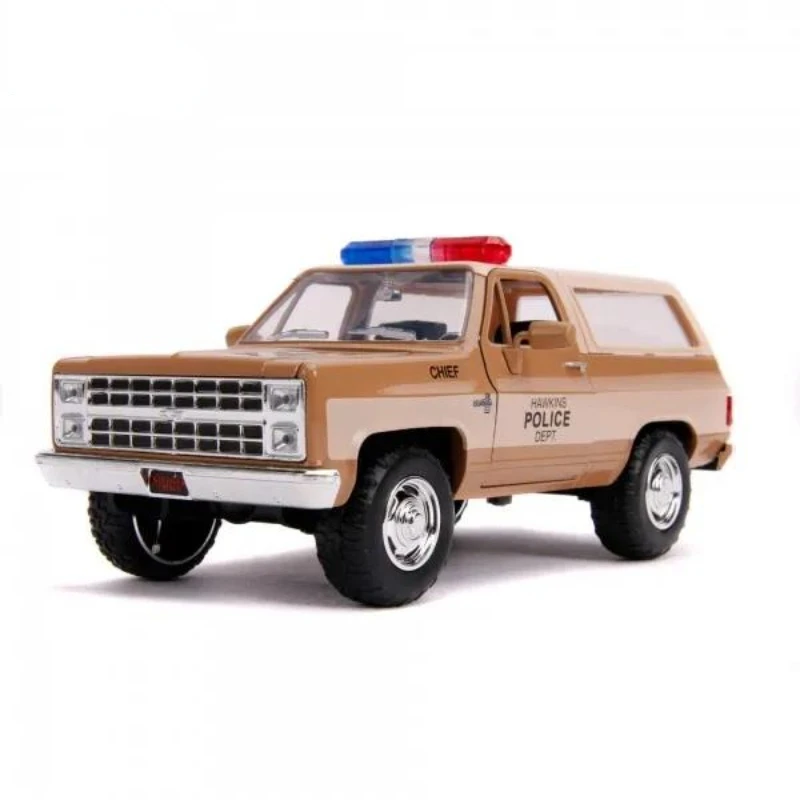 1:24 Strange Story Chevrolet Trailblazer Police Car Diecast Metal Alloy Model Car Toys For Children Toy Gift Collection