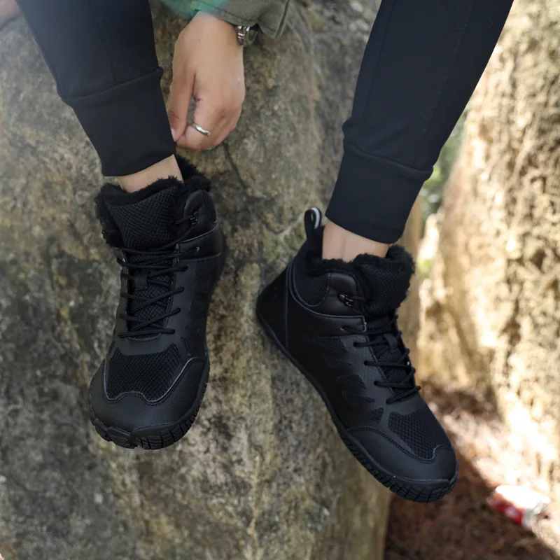 New Winter Hiking Boots Warm Snow Shoes Breathable Mid Top Couple Outdoor Sports Shoes