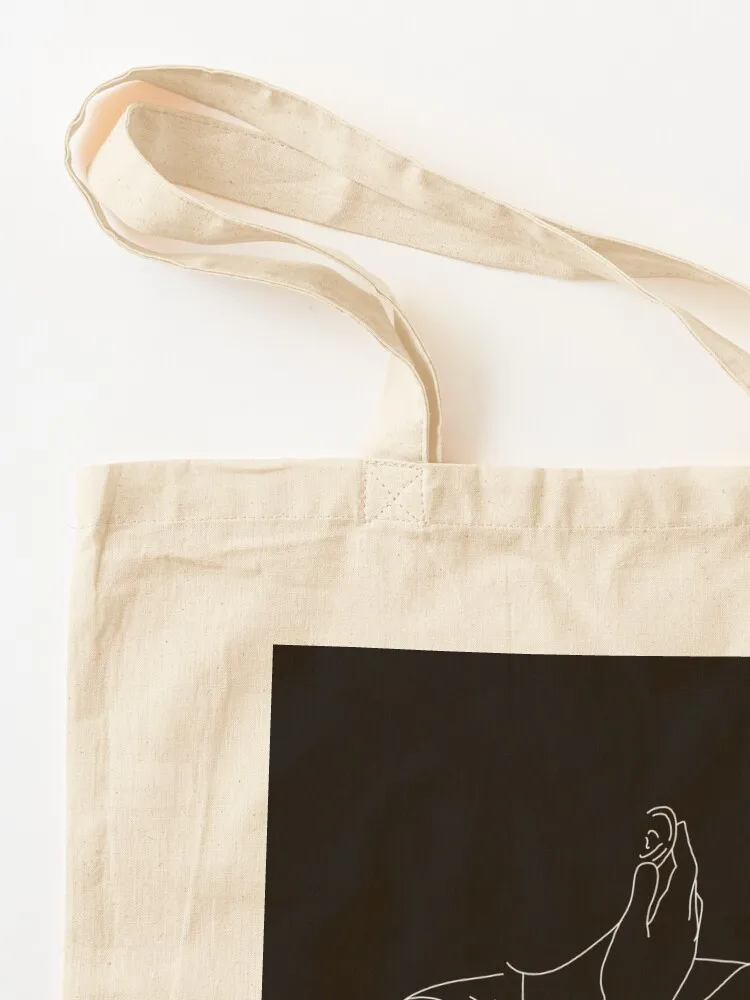 رسم توضيحي لشخصية عارية - حقيبة تسوق سوداء من Celina للمتسوقين حقائب نسائية من القماش بشعار حقيبة تسوق