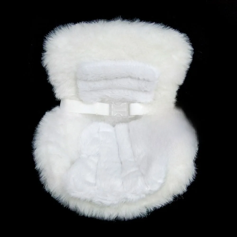 

Durable Doll Car Seat Cartoon Ornaments Plastic Car Doll Safety Seat Only Selling Seat Car Air Exhaust Decoration