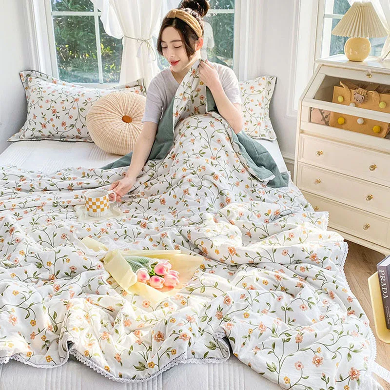 

Summer Quilt Soft and Comfortable Quilt Thin Blanket Adult and Children Washable Air Conditioning Quilt
